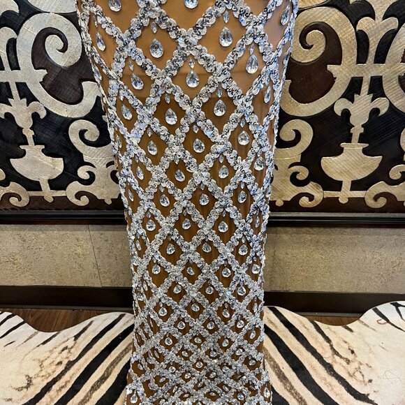 Jewel nude tear drop silver sequin bodycon grown - Picture 8 of 8